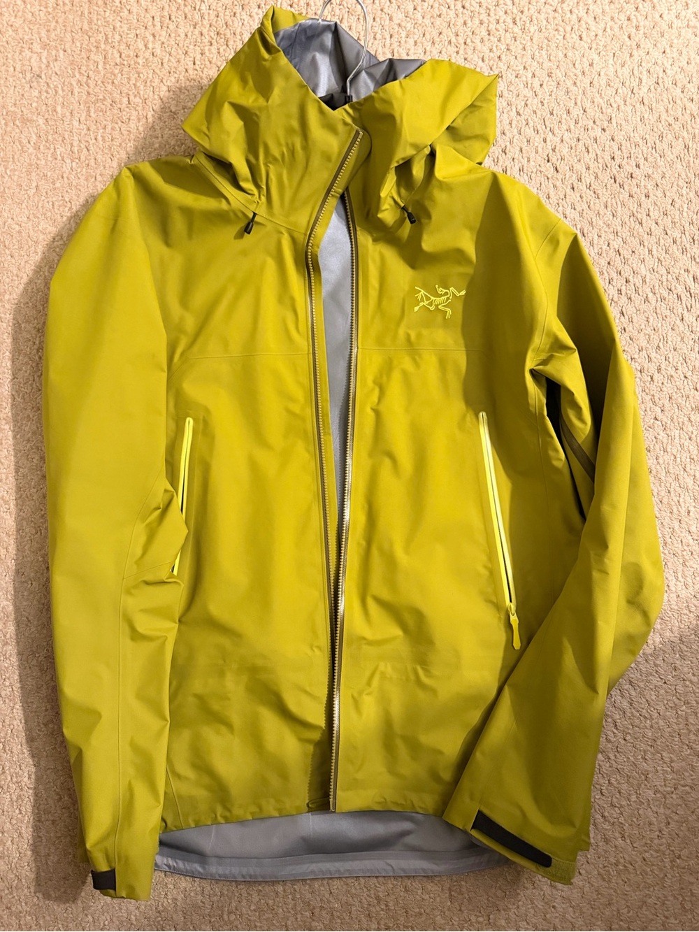 Arc'teryx Men's Hooded Rain Jacket - Chartreuse/Yellow
